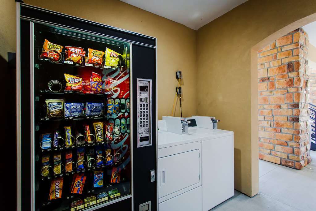Crystal Inn - Willowbrook Mall Cypress Facilities photo